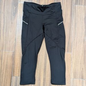 Athleta Black Stride Capri Leggings, Size XS